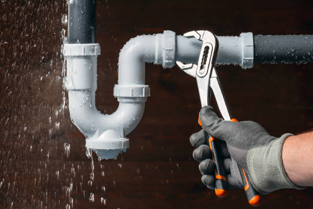 Professional Emergency Plumber technician working in Columbia, NJ